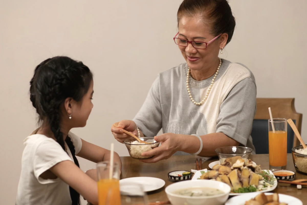 Pastikan dahulu kemampuan anak sebelum mulai mengajarkan puasa.